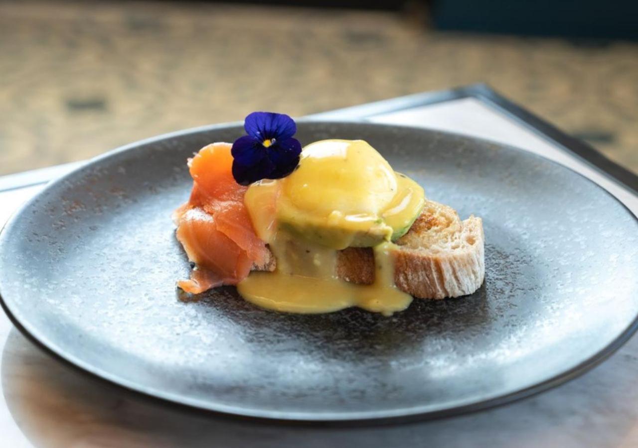 แอร์ โฮเทล แอสโทเรีย พาเลซ Hotel บาเลนเซีย ภายนอก รูปภาพ Avocado and salmon